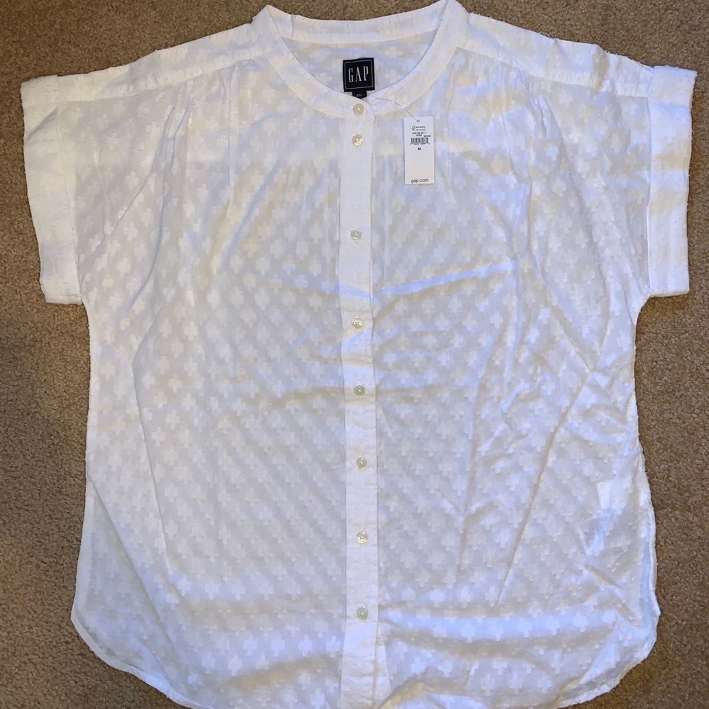 SOLD NWT Button down blouse